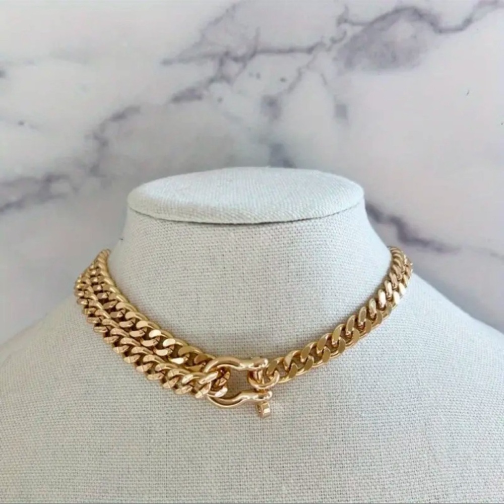 NWOT Gold Double Chunky Chain Choker Necklace